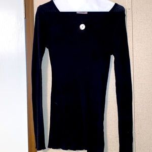Black long sleeve tunic shirt